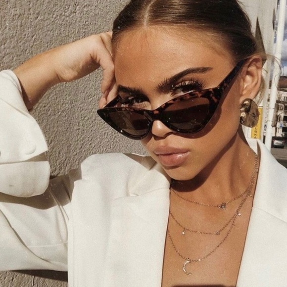 CAT EYE SUNGLASSES | ANIMAL PRINT ♡ - Picture 3 of 5